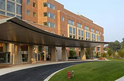 CRC front entrance Front entrance of the Mark O. Hatfield Clinical Research Center.